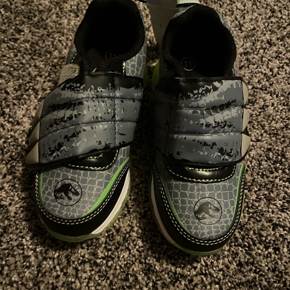 Jurassic boys shoes